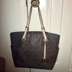 Micheal Kors Signature Tote